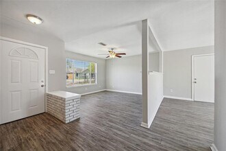7819 Corinth St in Houston, TX - Building Photo - Building Photo