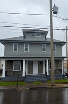 115 Oak St in Old Forge, PA - Building Photo