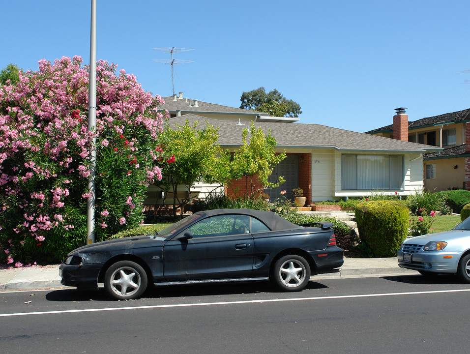 696 Harvard Ave in Santa Clara, CA - Building Photo