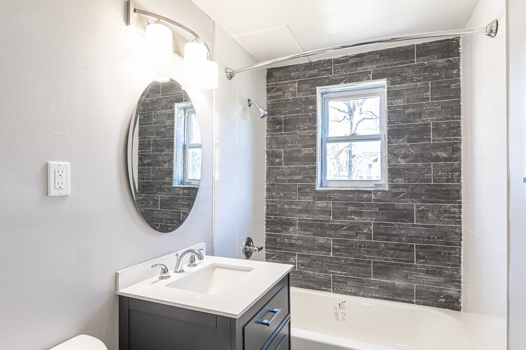 Folly Brook Apartments in Wethersfield, CT