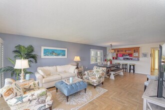 2001 S Banana River Blvd in Cocoa Beach, FL - Building Photo - Building Photo