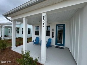 8823 Attitude Ave in Panama City Beach, FL - Foto de edificio - Building Photo