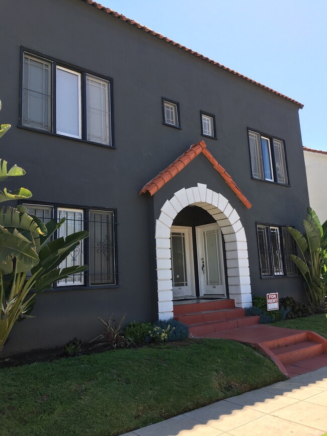 property at 622 N Irving Blvd