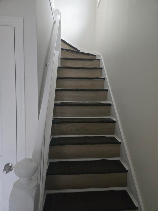 308 Lincoln Ave in Lyndhurst, NJ - Foto de edificio - Building Photo