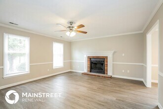 2436 Dewberry Farm Ln in Kernersville, NC - Foto de edificio - Building Photo