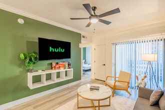 2155 S 55th St in Tempe, AZ - Foto de edificio - Building Photo