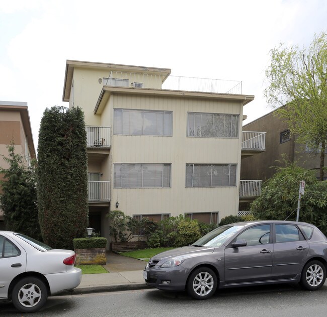 1264 W 11th Ave in Vancouver, BC - Building Photo - Primary Photo