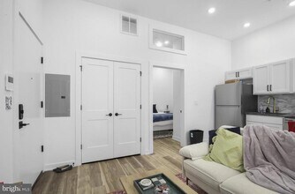 1415 Locust St in Philadelphia, PA - Building Photo - Building Photo