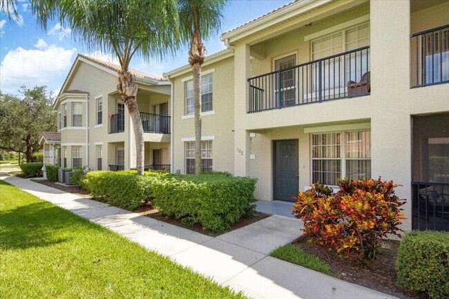 166 SW Peacock Blvd in Port St. Lucie, FL - Building Photo - Building Photo