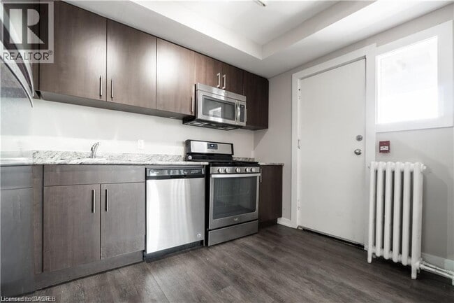 4 1/2 Ottawa St N in Hamilton, ON - Building Photo - Building Photo