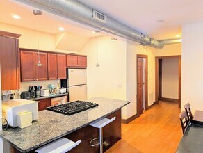 176 Hillside St in Boston, MA - Building Photo - Building Photo