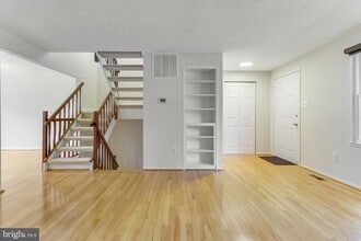 141 W Annandale Rd in Falls Church, VA - Building Photo - Building Photo