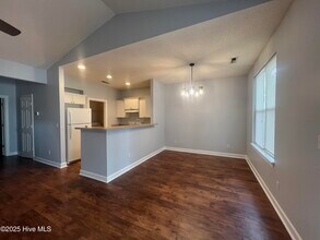 321 S Kerr Ave in Wilmington, NC - Building Photo - Building Photo