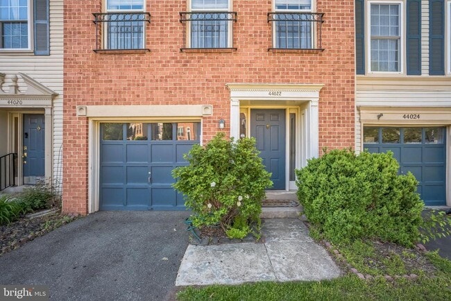 44022 Gala Cir in Ashburn, VA - Building Photo - Building Photo