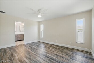 1311 SW 44th St in Cape Coral, FL - Building Photo - Building Photo