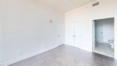 888 Biscayne Blvd, Unit 4704 in Miami, FL - Building Photo - Building Photo