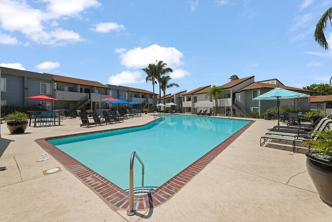 Shadow Point in Spring Valley, CA - Building Photo - Building Photo