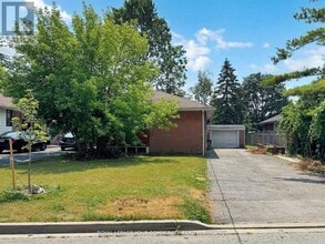17 Dobbin Rd in Toronto, ON - Building Photo - Building Photo
