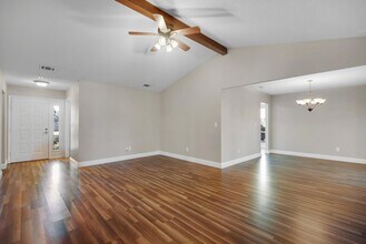 266 Honeysuckle Way in Niceville, FL - Building Photo - Building Photo