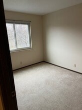 2020 Cedar St in Muscatine, IA - Building Photo - Building Photo