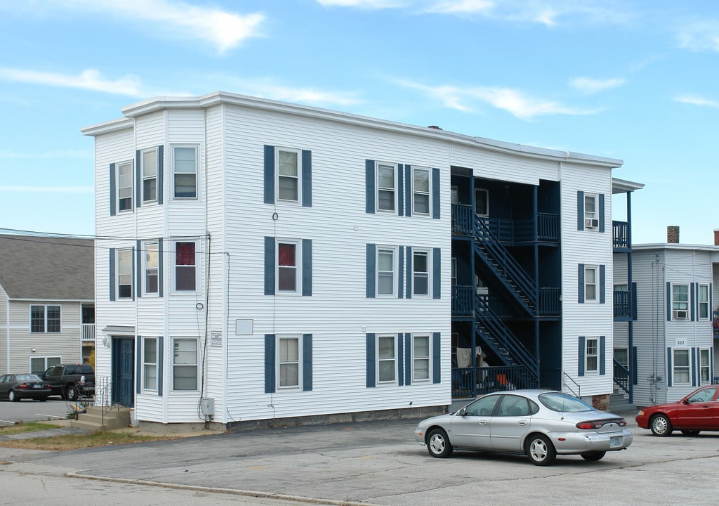 518 Somerville St in Manchester, NH - Foto de edificio