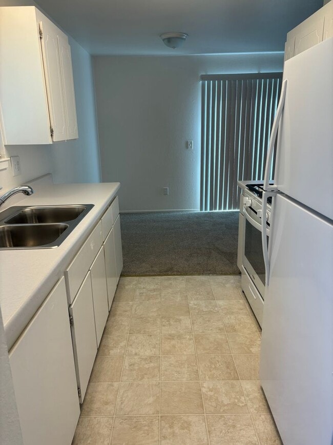 5049 Charmian Dr in Santa Rosa, CA - Building Photo - Building Photo