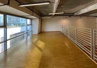 1130 S FLOWER St, Unit 405 in Los Angeles, CA - Foto de edificio - Building Photo