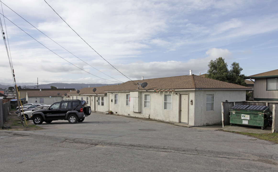 1262 La Salle Ave in Seaside, CA - Foto de edificio