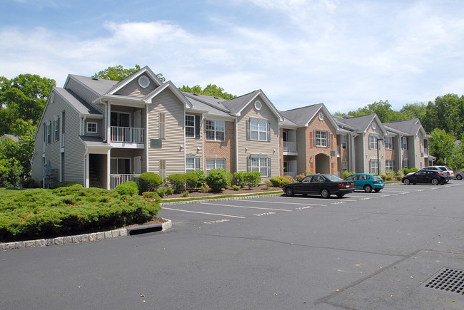 McKinley Court at Montgomery Hills in Princeton, NJ - Building Photo - Building Photo