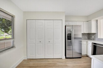 14360 Strathmore Ln in Delray Beach, FL - Building Photo - Building Photo