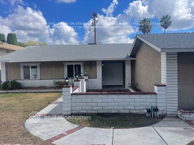 property at 5405 N Acacia Ave