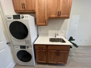 3828 Norbridge Ave, Unit #1 in Castro Valley, CA - Foto de edificio - Building Photo