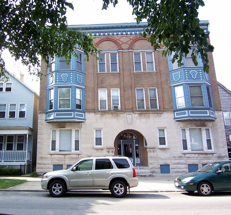 1337-1339 W Wellington Ave in Chicago, IL - Building Photo