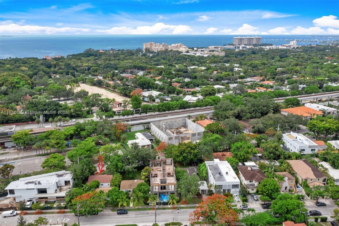 3242 SW 1st Ave in Miami, FL - Building Photo