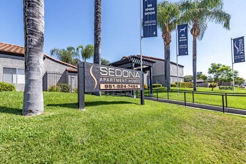 Sedona Apartment Homes in Moreno Valley, CA - Foto de edificio