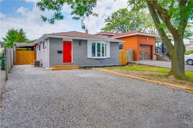 property at 197 Lawnhurst Dr