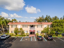Lake Villa Apartments in Hallandale Beach, FL - Building Photo