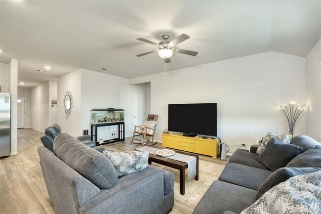 1006 Otello Wy in Hutto, TX - Building Photo - Building Photo