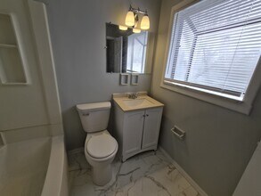 3747 Ireland Dr in Indianapolis, IN - Building Photo - Building Photo