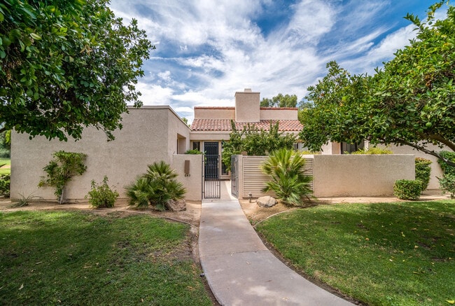 645 Hospitality Dr in Rancho Mirage, CA - Building Photo - Building Photo