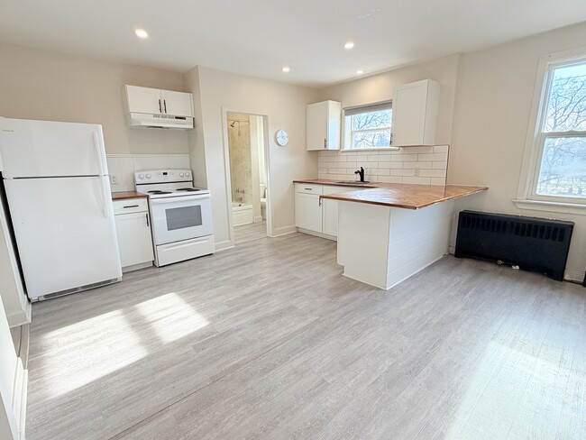 222 Maxwell St in Sarnia, ON - Foto de edificio - Building Photo