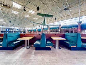 910 Suemac Rd, Unit 310 Double Atrium NS in Jacksonville, FL - Building Photo - Building Photo