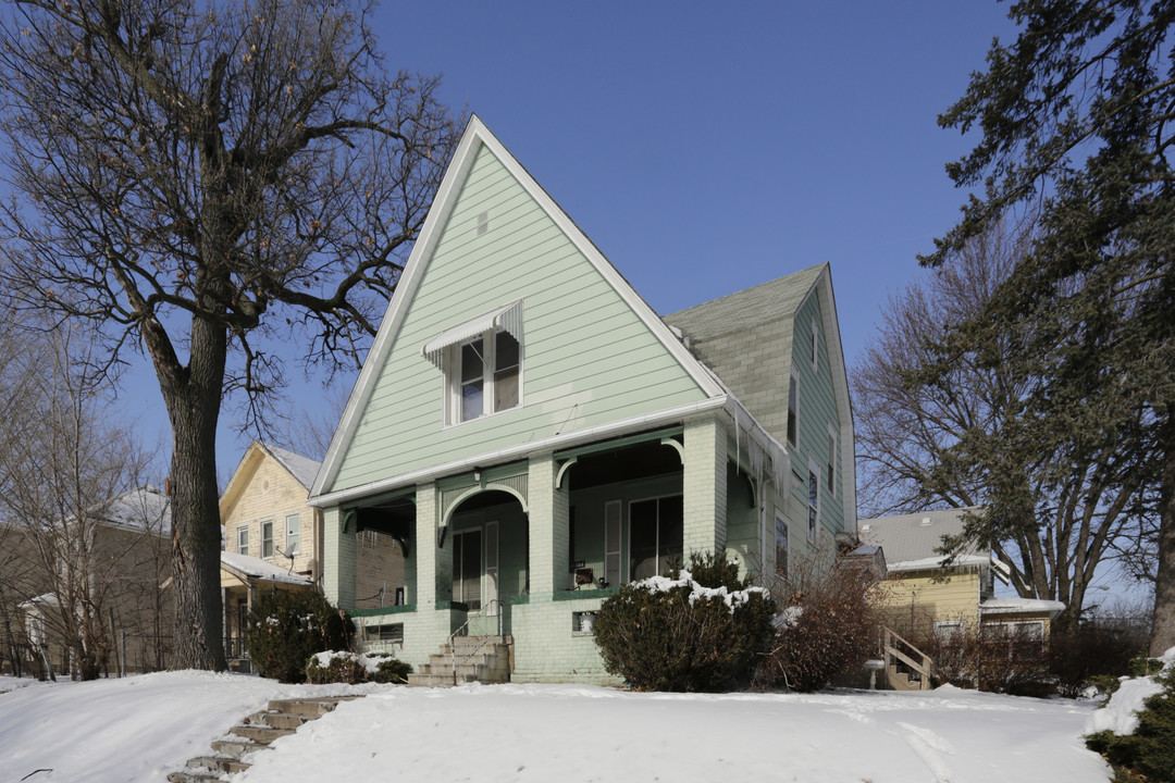 1016 E 13th St in Davenport, IA - Building Photo