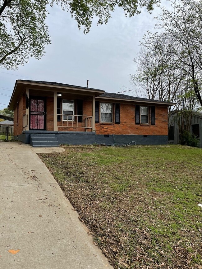 property at 2196 Cassie Ave