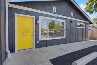 4327 Arnold St NE in Keizer, OR - Building Photo - Building Photo