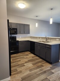 Jefferson Heights Apartments, LLC in Sioux Falls, SD - Building Photo - Building Photo