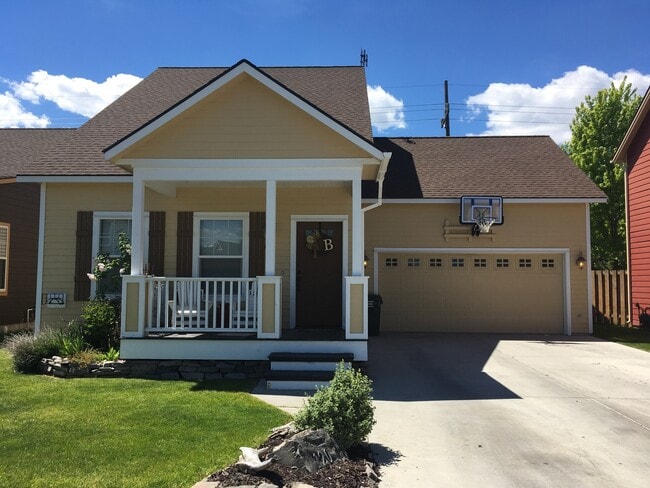 property at 120 Bayberry Ln