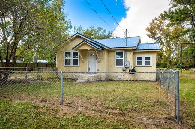 property at 12716 Gillespie Ave