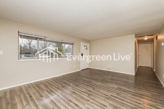 2521 Rover Ct in Dayton, OH - Building Photo - Building Photo