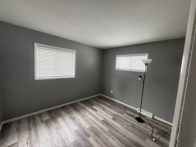 3582 Valerie Dr in Youngstown, OH - Building Photo - Building Photo